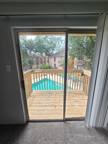 4747 Allendale Road 8, Houston, TX 77017