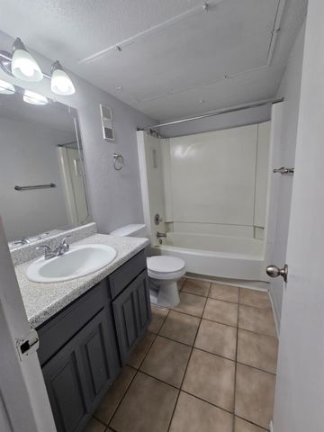 4747 Allendale Road 8, Houston, TX 77017