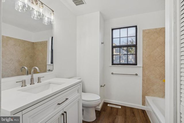 734 KINGS CROFT, Cherry Hill, NJ 08034