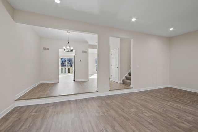 546 W Parkside Drive, Palatine, IL 60067