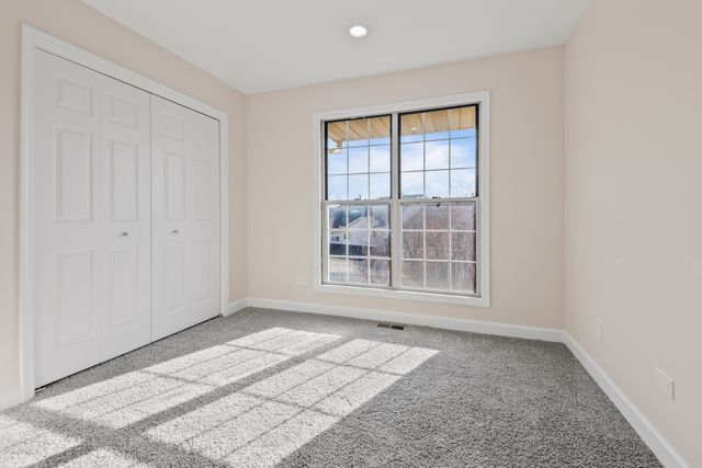 546 W Parkside Drive, Palatine, IL 60067