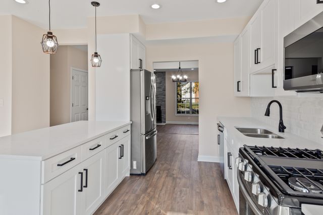 546 W Parkside Drive, Palatine, IL 60067