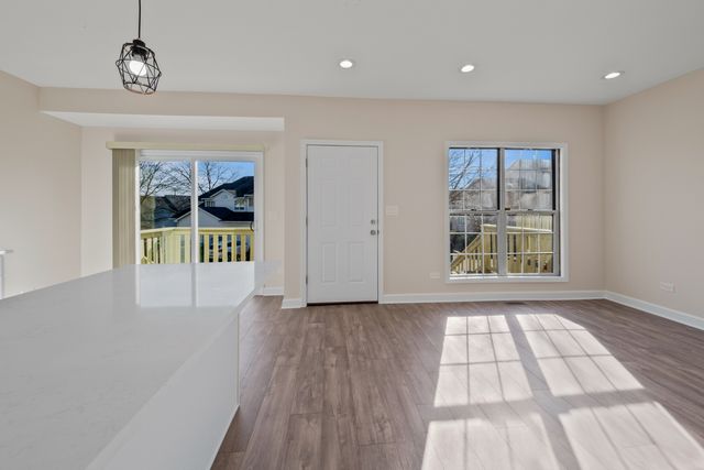 546 W Parkside Drive, Palatine, IL 60067