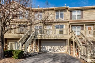 546 W Parkside Drive, Palatine, IL 60067