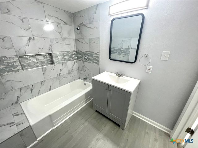 743 E 13th Avenue, Belton, TX 76513