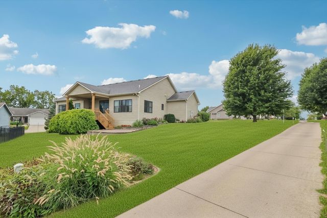 1706 Dorchester Street, Norwalk, IA 50211
