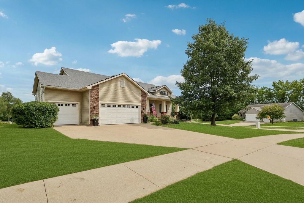 1706 Dorchester Street, Norwalk, IA 50211