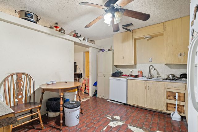 2336 Moneda Street, Haltom City, TX 76117