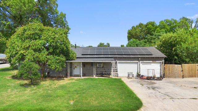 2336 Moneda Street, Haltom City, TX 76117