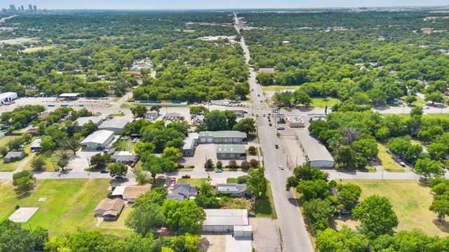 2336 Moneda Street, Haltom City, TX 76117