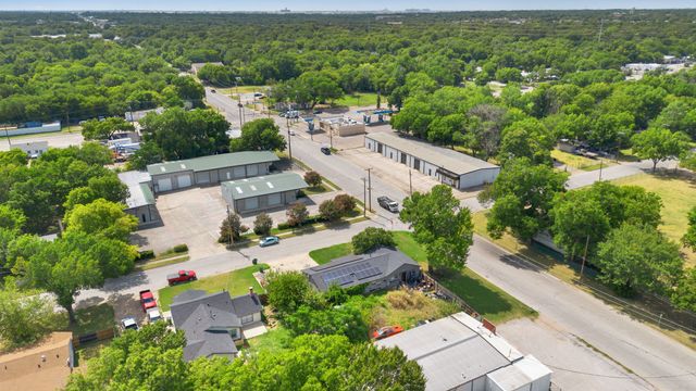 2336 Moneda Street, Haltom City, TX 76117