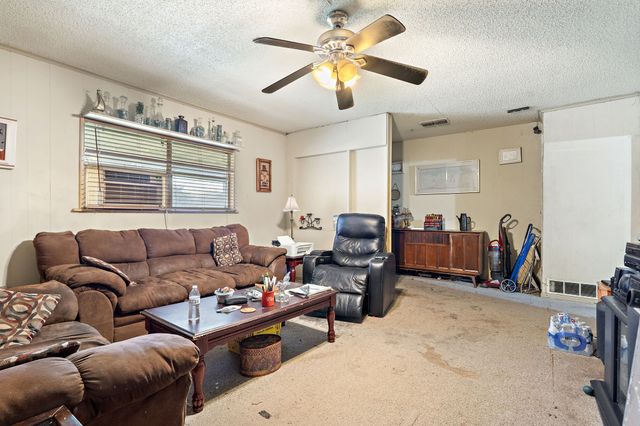2336 Moneda Street, Haltom City, TX 76117