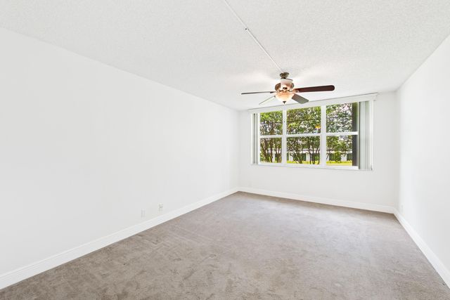 800 Cypress Grove Drive 211, Pompano Beach, FL 33069