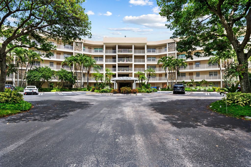 800 Cypress Grove Drive 211, Pompano Beach, FL 33069