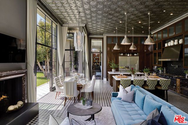 107 Delfern Drive, Los Angeles, CA 90077