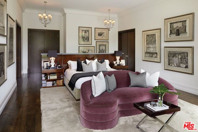 107 Delfern Drive, Los Angeles, CA 90077