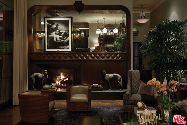 107 Delfern Drive, Los Angeles, CA 90077