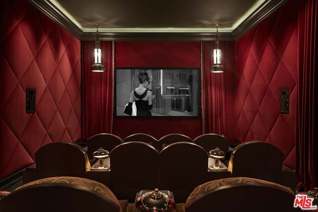 107 Delfern Drive, Los Angeles, CA 90077