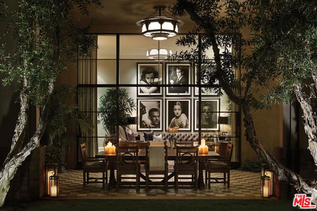 107 Delfern Drive, Los Angeles, CA 90077