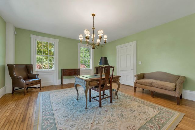 10 Newmarket Road, Durham, NH 03824