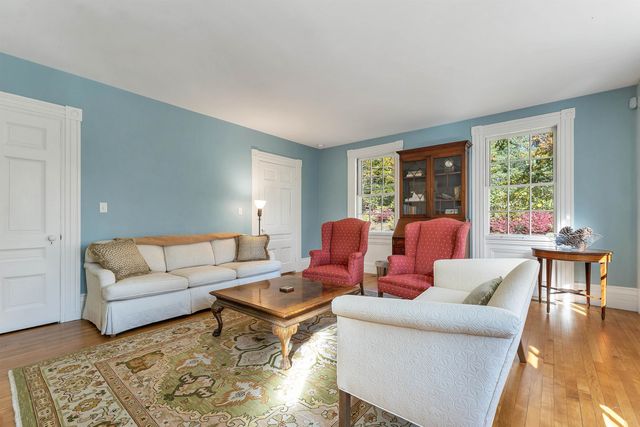 10 Newmarket Road, Durham, NH 03824