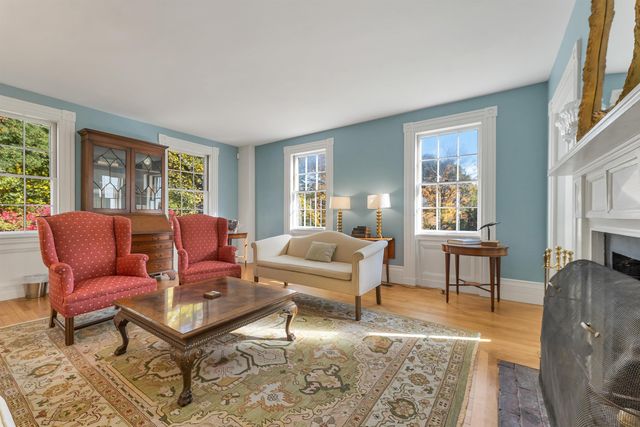10 Newmarket Road, Durham, NH 03824