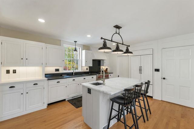 10 Newmarket Road, Durham, NH 03824