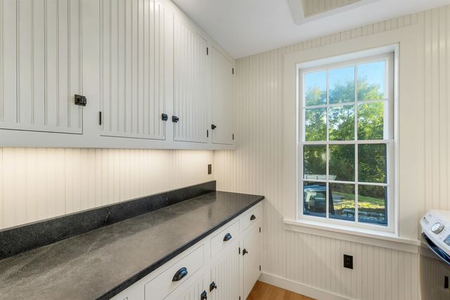 10 Newmarket Road, Durham, NH 03824