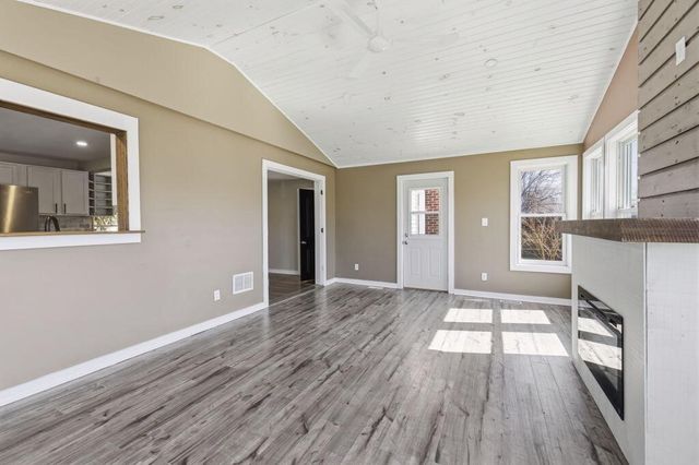 710 S Elm Street, Three Oaks, MI 49128