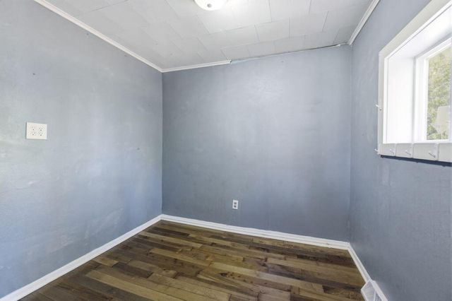 710 S Elm Street, Three Oaks, MI 49128