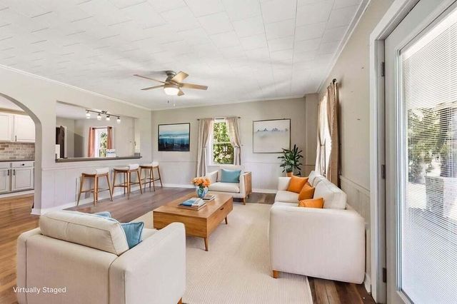 710 S Elm Street, Three Oaks, MI 49128