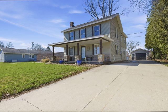 710 S Elm Street, Three Oaks, MI 49128