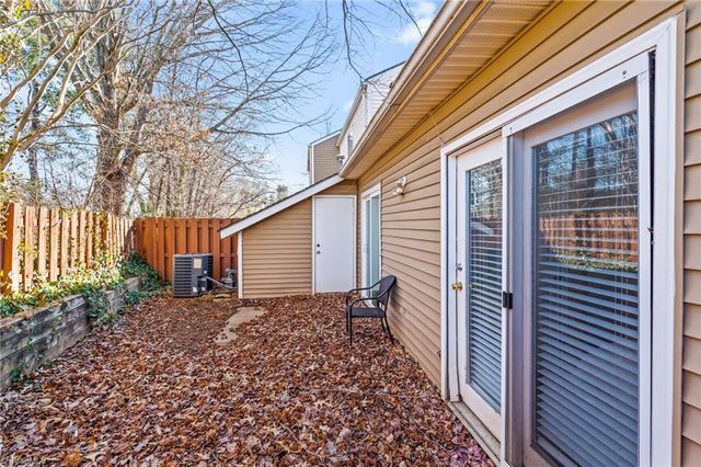 3703 Cotswold Terrace 1, Greensboro, NC 27410