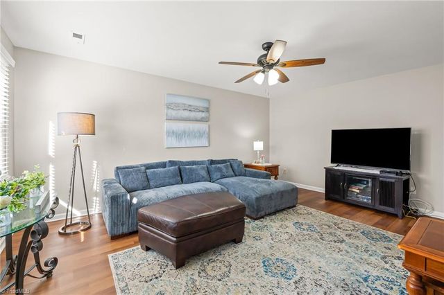 3703 Cotswold Terrace 1, Greensboro, NC 27410