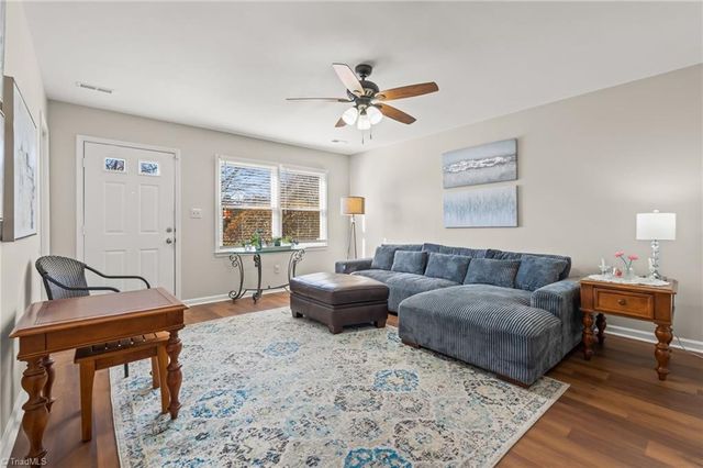 3703 Cotswold Terrace 1, Greensboro, NC 27410