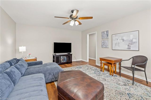 3703 Cotswold Terrace 1, Greensboro, NC 27410