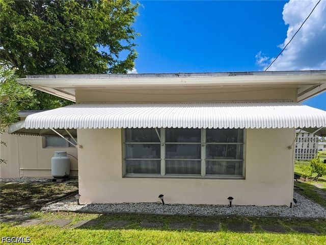 2214 Gladiola DR, Lehigh Acres, FL 33936