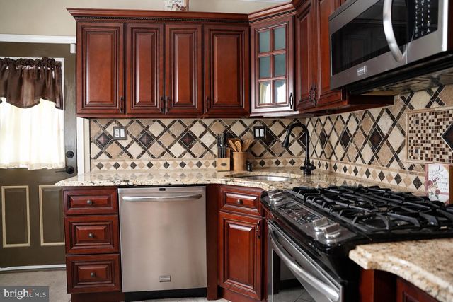 1729 STOCKER ST, Philadelphia, PA 19145