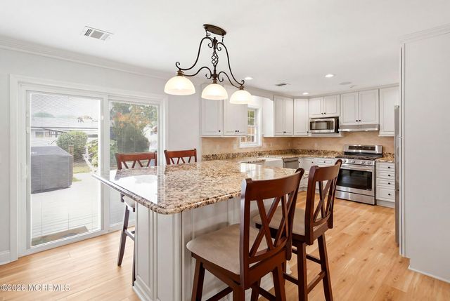 406 Laurel Boulevard, Lanoka Harbor, NJ 08734