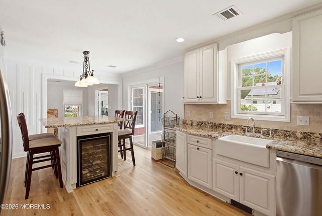 406 Laurel Boulevard, Lanoka Harbor, NJ 08734