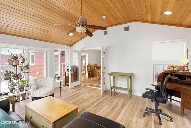 406 Laurel Boulevard, Lanoka Harbor, NJ 08734