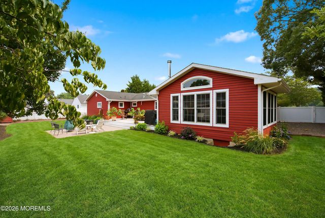 406 Laurel Boulevard, Lanoka Harbor, NJ 08734