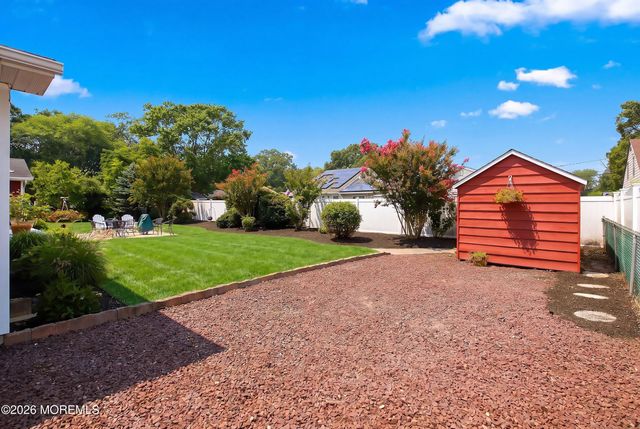 406 Laurel Boulevard, Lanoka Harbor, NJ 08734