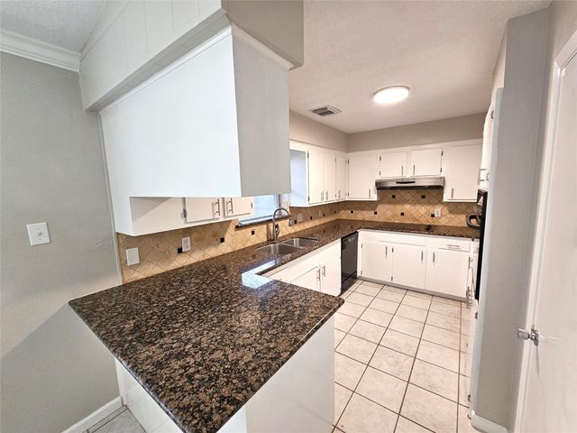 802 James Street, Deer Park, TX 77536