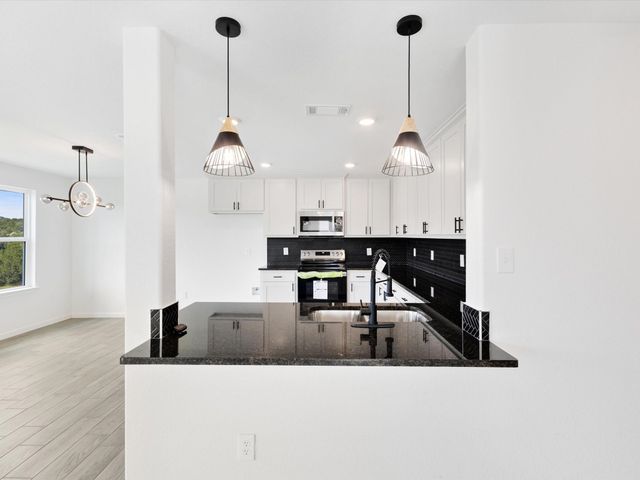 1208 Ridgeview Circle, Granbury, TX 76048