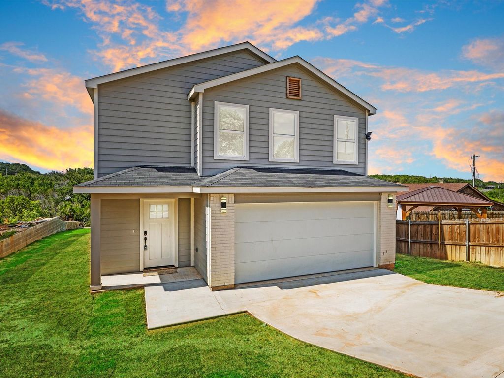 1208 Ridgeview Circle, Granbury, TX 76048