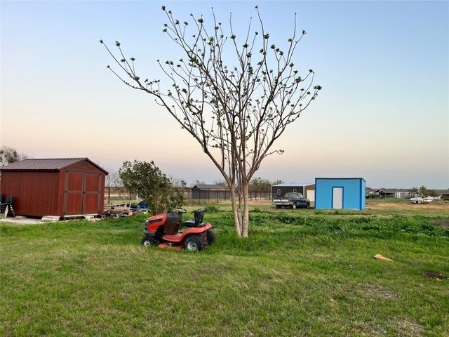 1600 County Road 394, Hutto, TX 78634