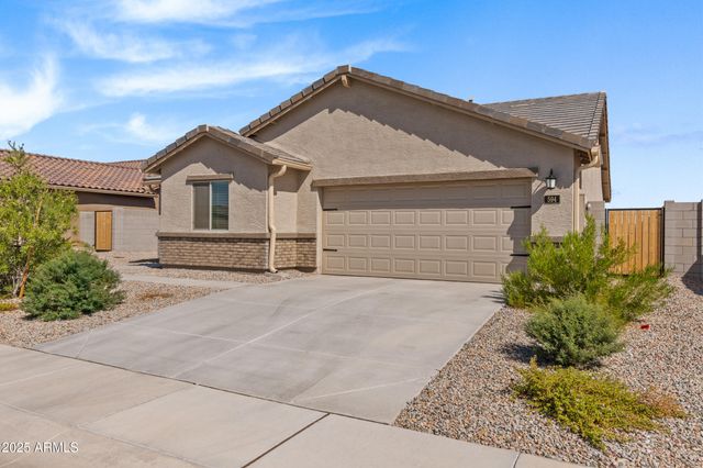 594 W CROWNED DOVE Trail, Casa Grande, AZ 85122