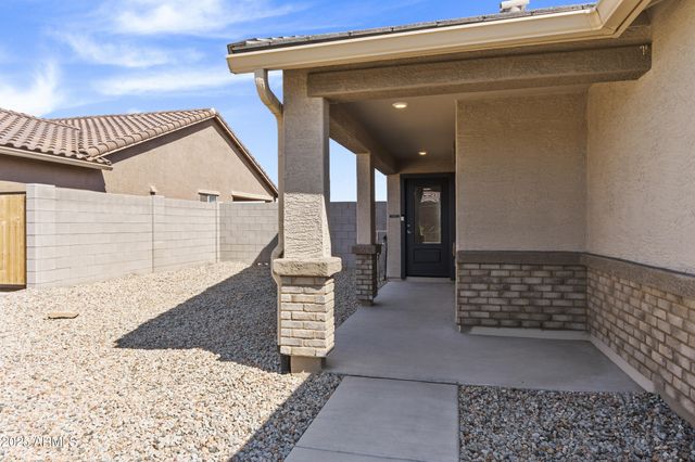 594 W CROWNED DOVE Trail, Casa Grande, AZ 85122