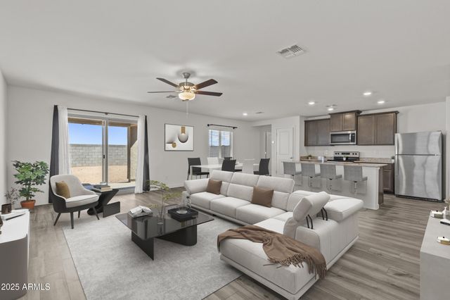 594 W CROWNED DOVE Trail, Casa Grande, AZ 85122